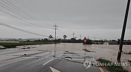 400㎖ 넘는 폭우에 범람한 서산 청지천