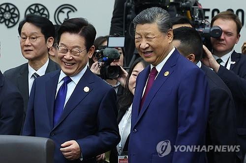 APEC 세션1 이재명 대통령 시진핑 주석 대화