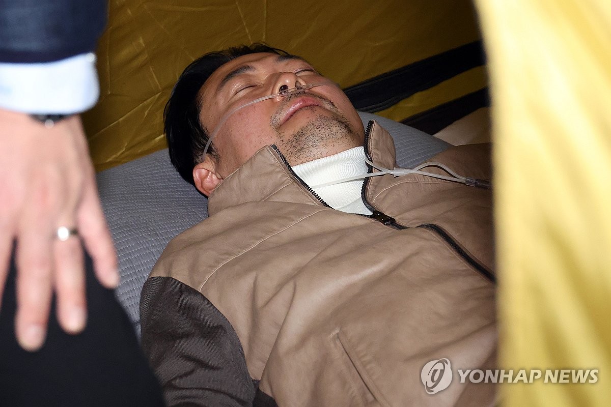 자리에 눕는 장동혁 대표