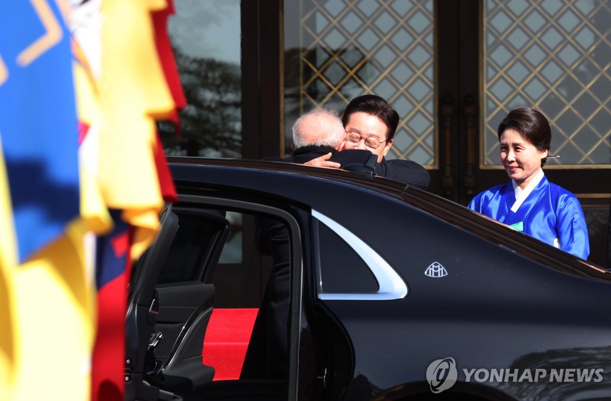 이재명 대통령, 룰라 브라질 대통령 부부 맞이