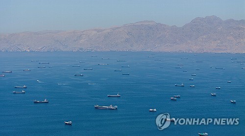 오만 무산담에서 드론으로 바라본 호르무즈 해협