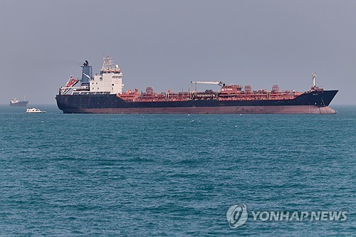 호르무즈 해협의 유조선