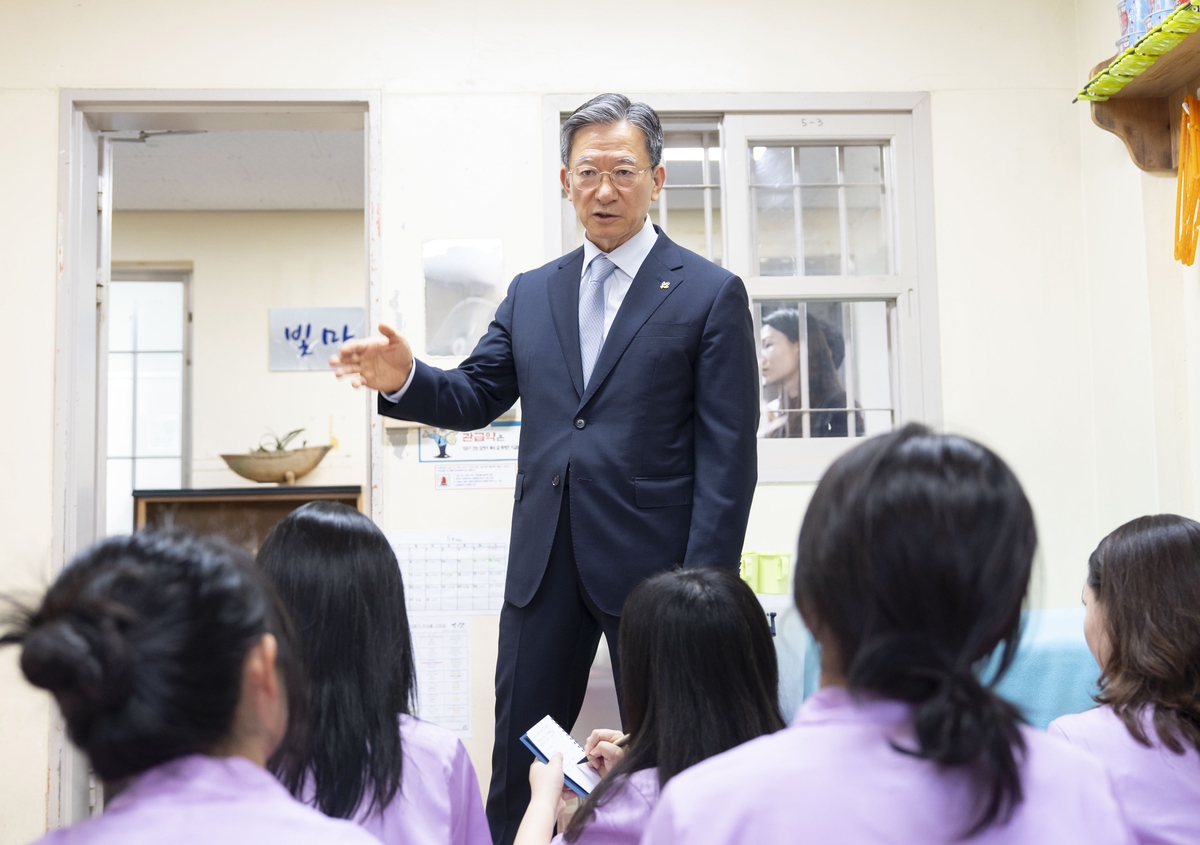 정성호 법무부장관, 기자단과 국내 최대 여성 전담 청주여자교도소 현장진단