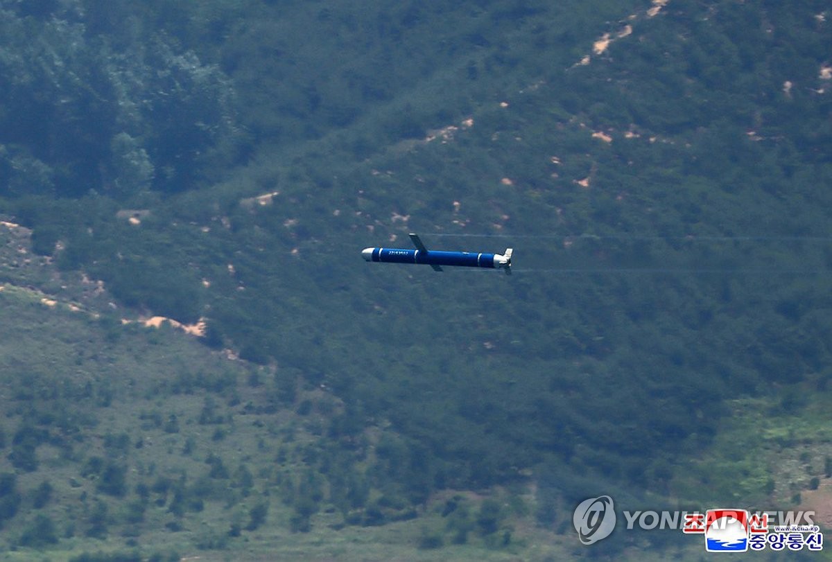 북한, 구축함 '강건호' 무기시험 진행